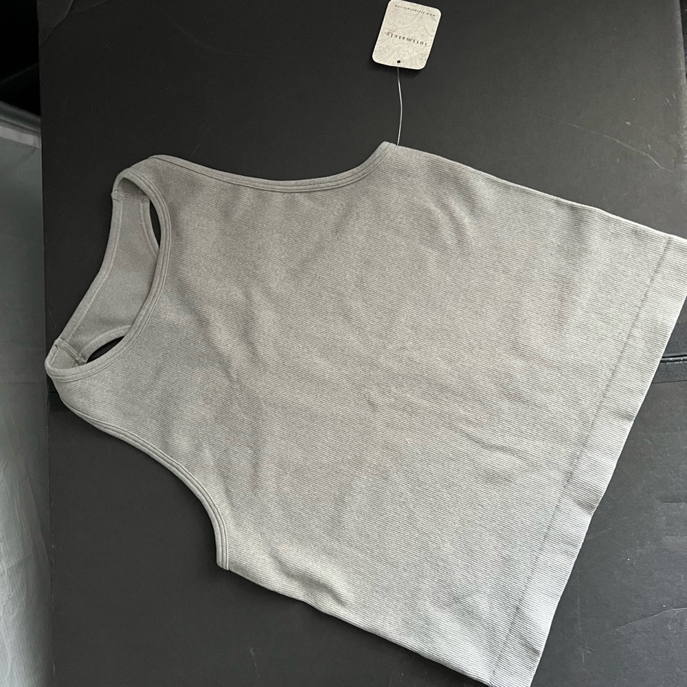 Gray FP intimately top